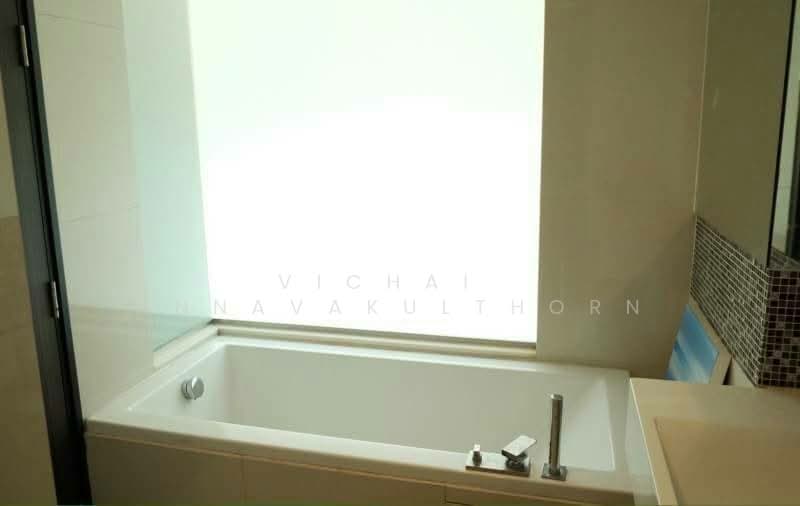 Rhythm Sukhumvit 44/1, Bangkok, Sukhumvit Road, Phra Kanong, Khlong Toei, Bangkok, 1 Bedroom, 45 sqm, Condo For Rent, by Vichai  Annavakulthorn, 500276005 - DDproperty.com