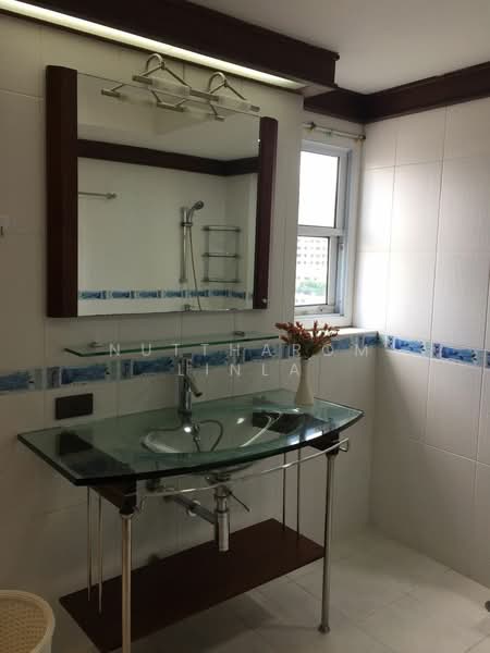 Baan Suanpetch, Bangkok, 18 Soi Sukhumvit 39, Khlong Tan Nua, Watthana, Bangkok, 2 Bedrooms, 135 sqm, Condo For Sale, by Nuttharom Linla, 500276024 - DDproperty.com