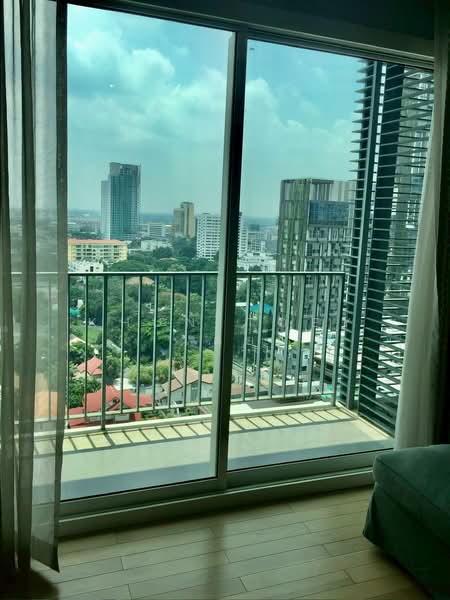Siri At Sukhumvit, Bangkok, 902 Sukhumvit Road, Phra Kanong, Khlong Toei, Bangkok, 2 Bedrooms, 70 sqm, Condo For Rent, by Khun Toey เตย, 500276045 - DDproperty.com