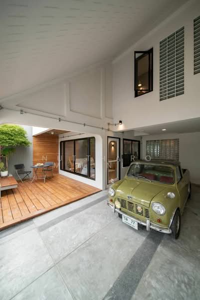 3-BR Townhouse, Bangkok, Khlong Tan Nua, Watthana, Bangkok, 3 Bedrooms, 250 sqm, Townhouse For Sale, by Nuttharom Linla, 500276067 - DDproperty.com