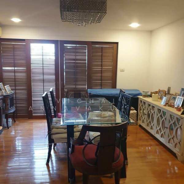 Regent on The Park 2, Bangkok, Sukhumvit 61, Khlong Tan Nua, Watthana, Bangkok, 4 Bedrooms, 265 sqm, Condo For Rent, by Vichai  Annavakulthorn, 500276082 - DDproperty.com