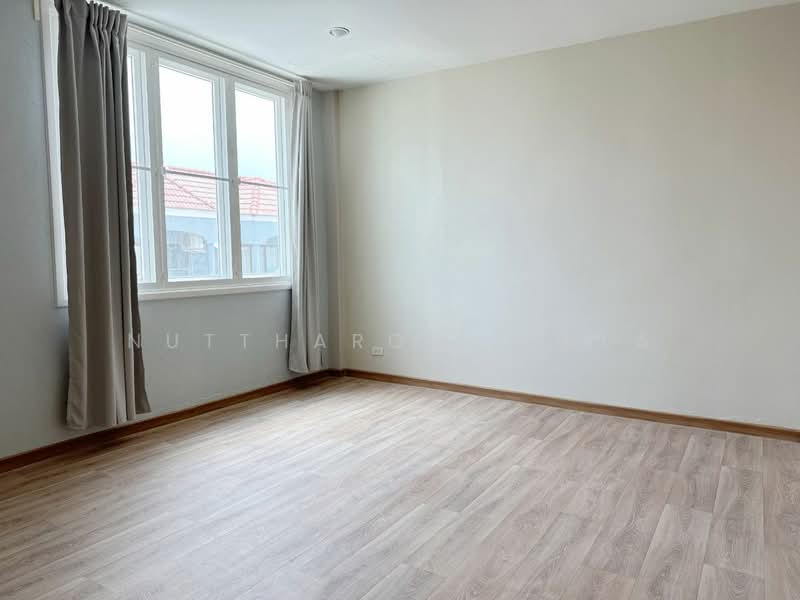 4-BR Townhouse, Bangkok, Din Daeng, Din Daeng, Bangkok, 4 Bedrooms, 170 sqm, Townhouse For Sale, by Nuttharom Linla, 500276086 - DDproperty.com