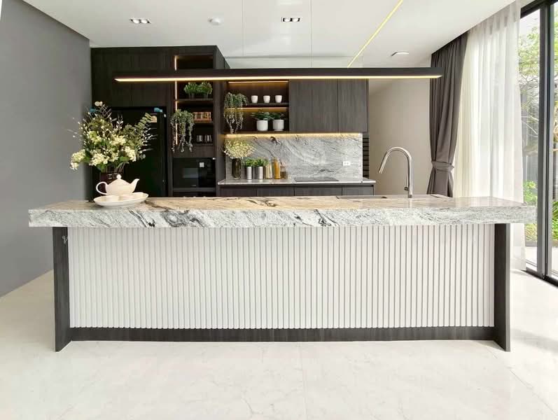 ให้เช่า - บ้านพูลวิลล่า 2 ชั้น Modern & Contemporary, เชียงใหม่