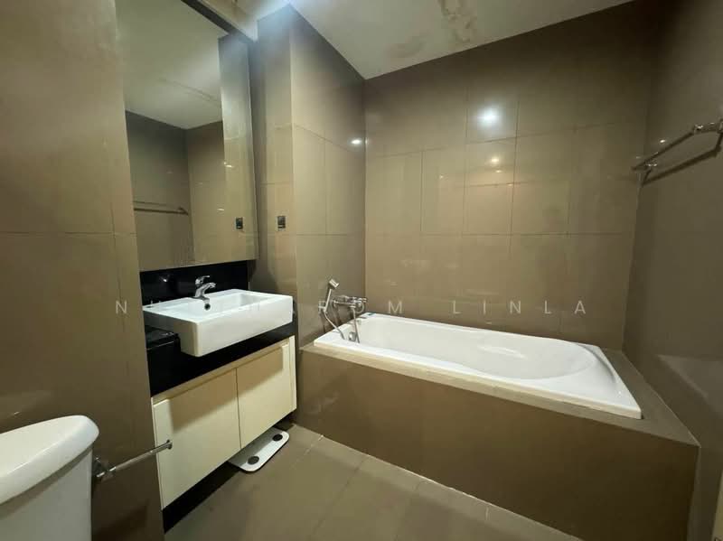 SIRI on 8 Sukhumvit 8, Bangkok, 55 Soi Sukhumvit 8, Sukhumvit Road, Khlong Toei, Khlong Toei, Bangkok, 2 Bedrooms, 80 sqm, Condo For Sale, by Nuttharom Linla, 500276150 - DDproperty.com