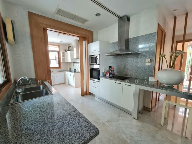 Narasiri Pattanakarn-Srinakarin, Bangkok, 878 Soi Srinakarin 20, Khlong Chan, Bang Kapi, Bangkok, 4 Bedrooms, 374 sqm, Single Detached House For Rent, by Kanrutai Dawruang, 500276160 - DDproperty.com