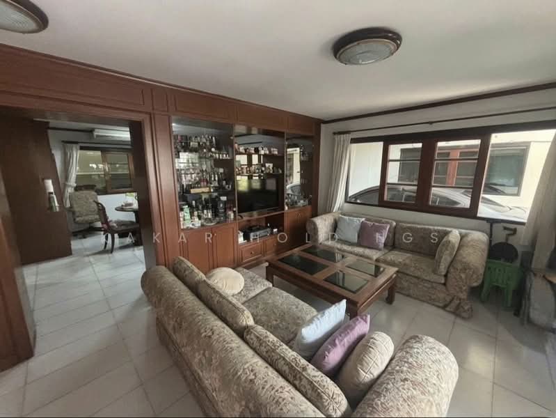 Baan Phakamas, Bangkok, Soi Moobaan Phakamas, Suan Luang, Suan Luang, Bangkok, 4 Bedrooms, 268 sqm, Single Detached House For Sale, by Kakar Holdings, 500276185 - DDproperty.com