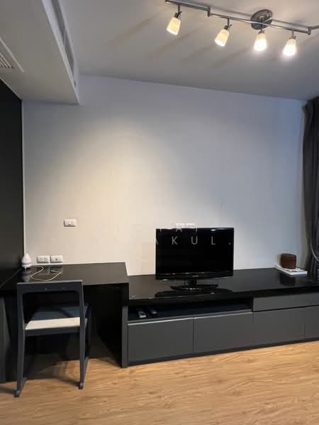 Siamese Surawong, Bangkok, Sap Road, Si Phraya, Bang Rak, Bangkok, 1 Bedroom, 47 sqm, Condo For Rent, by Vichai  Annavakulthorn, 500276190 - DDproperty.com