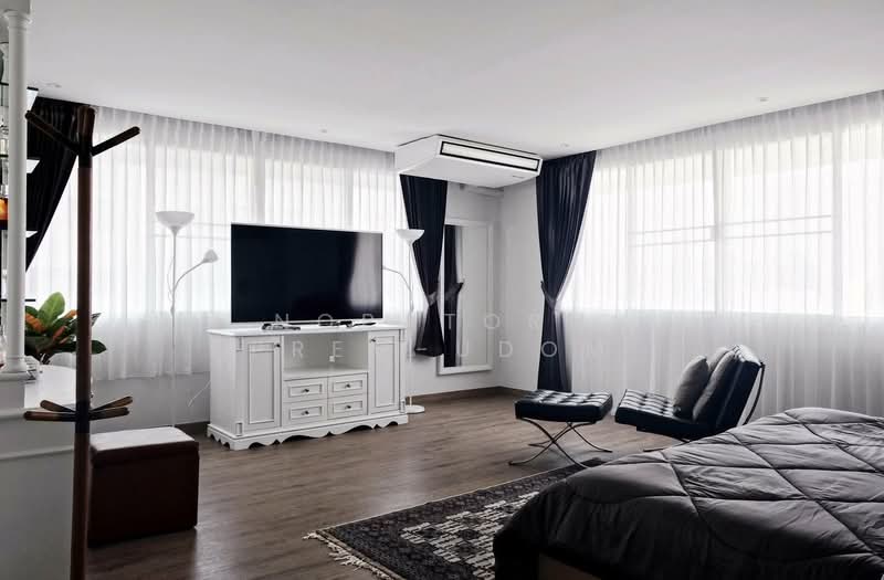 D.S. Tower 1 Sukhumvit 33, Bangkok, Soi Phrom Chit, Khlong Tan Nua, Watthana, Bangkok, 3 Bedrooms, 250 sqm, Condo For Rent, by Nopatorn Prem-udom, 500276193 - DDproperty.com