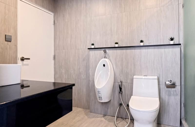 D.S. Tower 1 Sukhumvit 33, Bangkok, Soi Phrom Chit, Khlong Tan Nua, Watthana, Bangkok, 3 Bedrooms, 250 sqm, Condo For Rent, by Nopatorn Prem-udom, 500276193 - DDproperty.com