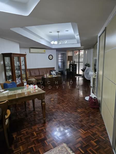 Tai Ping Towers, Bangkok, 582 Soi Sukhumvit 63, Khlong Tan Nua, Watthana, Bangkok, 4 Bedrooms, 231 sqm, Condo For Sale, by Suchada Yodyiem, 500276231 - DDproperty.com