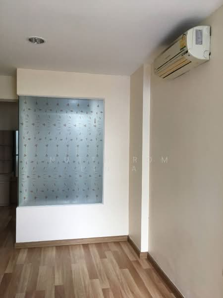 IDEO Ratchada-Huaikwang, Bangkok, 62 Pracharajbumpen Road, Huai Khwang, Huai Khwang, Bangkok, 2 Bedrooms, 60 sqm, Condo For Sale, by Nuttharom Linla, 500276256 - DDproperty.com