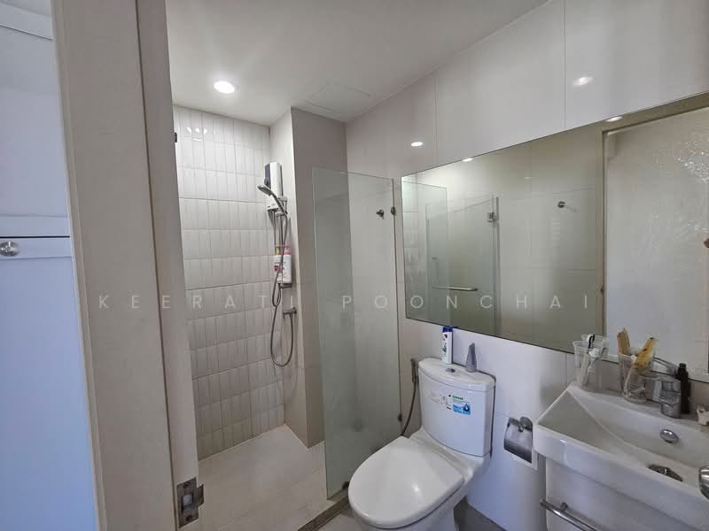 Life Asoke, Bangkok, Asoke-Dindang Road, Bang Kapi, Huai Khwang, Bangkok, 1 Bedroom, 33 sqm, Condo For Rent, by Keerati Poonchai, 500276269 - DDproperty.com