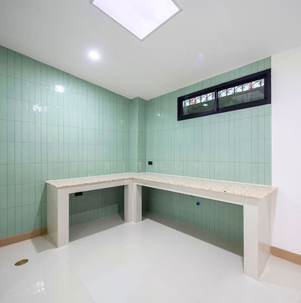 Townhouse 3 Story location in Bang Waek-Phrannok-Ratchaphruek Area, Ready to move in, Bangkok, บางแวก 61, Bang Waek, Phasi Charoen, Bangkok, 3 Bedrooms, 156 sqm, Townhouse For Sale, by Sirithong Saetang, 500276356 - DDproperty.com