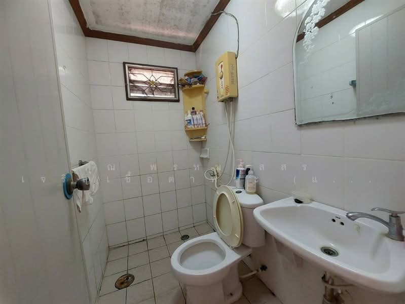 ที่ดิน + บ้านเดี่ยว 1 ชั้น 200 ตร.ว. ใกล้ซาฟารีเวิลด์ ซอยหทัยราษฎร์39 ซอยพิมทอง ถนนหทัยราษฎร์, กรุงเทพ, ถนนหทัยราษฎร์, สามวาตะวันตก, คลองสามวา, กรุงเทพ, 300 ตร.ม., บ้านเดี่ยว ขาย, โดย คุณ พรหมภัสสร เจริญเชื้อตาพระ (แพม), 500276364 - DDproperty.com