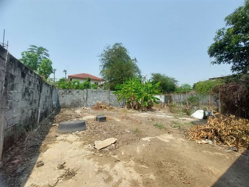 ที่ดิน + บ้านเดี่ยว 1 ชั้น 200 ตร.ว. ใกล้ซาฟารีเวิลด์ ซอยหทัยราษฎร์39 ซอยพิมทอง ถนนหทัยราษฎร์, Bangkok, ถนนหทัยราษฎร์, Sam Wa Tawan Tok, Khlong Sam Wa, Bangkok, 2 Bedrooms, 300 sqm, Single Detached House For Sale, by คุณ พรหมภัสสร เจริญเชื้อตาพระ (แพม), 500276364 - DDproperty.com