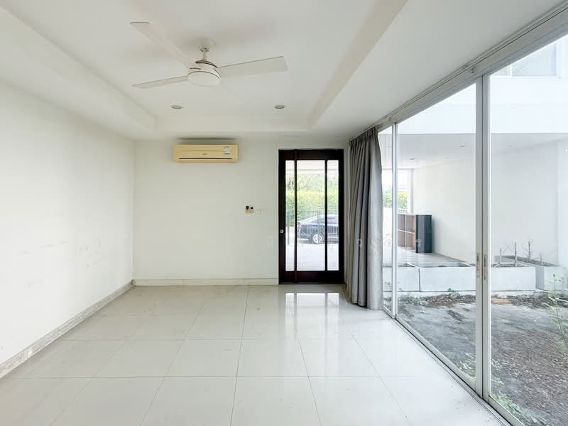 Courtyard Villa Rama 9-Wongwaen, Bangkok, Outer Ring Road, Saphan Sung, Saphan Sung, Bangkok, 3 Bedrooms, 310 sqm, Single Detached House For Sale, by วรเมธ นิลสุวรรณ, 500276397 - DDproperty.com