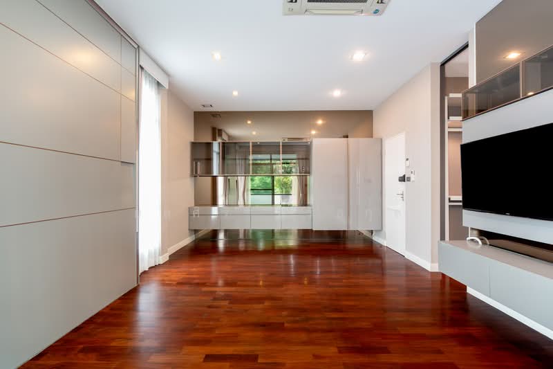 Nantawan Chaengwattana-Ratchapruek, Nonthaburi, 88 Chaiyapruek Road, Bang Tanai, Pak Kret, Nonthaburi, 4 Bedrooms, 231 sqm, Single Detached House For Sale, by ยลศิริ ศรีสกุล, 500276464 - ห้องนอนใหญ่ นันทวัน แจ้งวัฒนะ-ราชพฤกษ์ - DDproperty.com