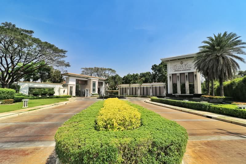 Nantawan Chaengwattana-Ratchapruek, Nonthaburi, 88 Chaiyapruek Road, Bang Tanai, Pak Kret, Nonthaburi, 4 Bedrooms, 231 sqm, Single Detached House For Sale, by ยลศิริ ศรีสกุล, 500276464 - ทางเข้า บ้านนันทวัน แจ้งวัฒนะ-ราชพฤกษ์ - DDproperty.com