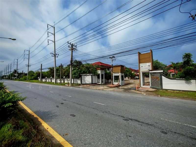 บ้านเเฝด 2 ชั้น 42.3 ตร.ว. หมู่บ้านเอกสยาม-คลองโยง พุทธมณฑล นครปฐม, Nakhon Pathom, ถนน3004, Khlong Yong, Phuttha Mon Thon, Nakhon Pathom, 3 Bedrooms, 160 sqm, Semi-Detached House (Twin House) For Sale, by คุณ กันตภณ จักกาวิรักษ์ (บอย), 500276492 - DDproperty.com