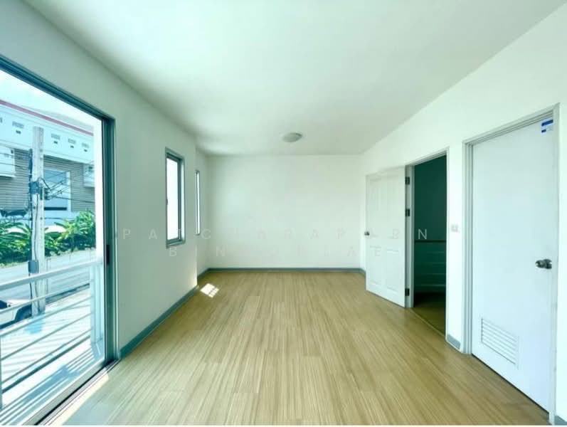 3-BR Townhouse, Bangkok, Bang Bon, Bang Bon, Bangkok, 3 Bedrooms, 131 sqm, Townhouse For Sale, by Patcharaporn Binsorlae, 500276514 - DDproperty.com