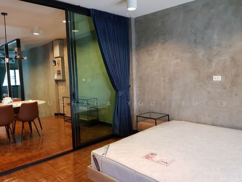 ทาวน์เฮ้าส์ 2-ห้องนอน, กรุงเทพ, ห้วยขวาง, ห้วยขวาง, กรุงเทพ, 120 ตร.ม., ทาวน์เฮ้าส์ ขาย, โดย Suchada Yodyiem, 500276578 - DDproperty.com