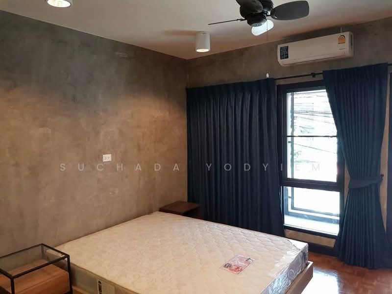 2-BR Townhouse, Bangkok, Huai Khwang, Huai Khwang, Bangkok, 2 Bedrooms, 120 sqm, Townhouse For Sale, by Suchada Yodyiem, 500276578 - DDproperty.com