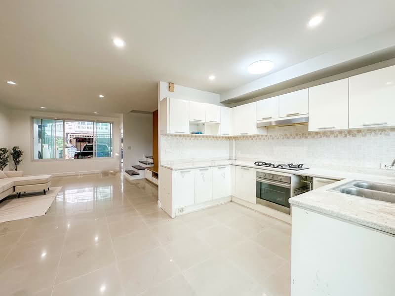 De Siam Suan Luang Rama 9 Village, Bangkok, Dok Mai, Prawet, Bangkok, 4 Bedrooms, 160 sqm, Townhouse For Sale, by ธัญวัลย์ มานะกิจรุ่งเรือง, 500276580 - DDproperty.com