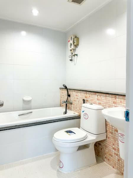 De Siam Suan Luang Rama 9 Village, Bangkok, Dok Mai, Prawet, Bangkok, 4 Bedrooms, 160 sqm, Townhouse For Sale, by ธัญวัลย์ มานะกิจรุ่งเรือง, 500276580 - DDproperty.com