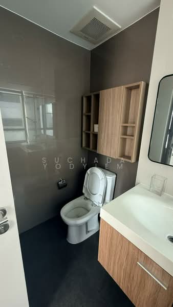 The Capital Ekamai-Thonglor, Bangkok, 2898 New Petchaburi Rd, Bang Kapi, Huai Khwang, Bangkok, 2 Bedrooms, 59 sqm, Condo For Sale, by Suchada Yodyiem, 500276585 - DDproperty.com