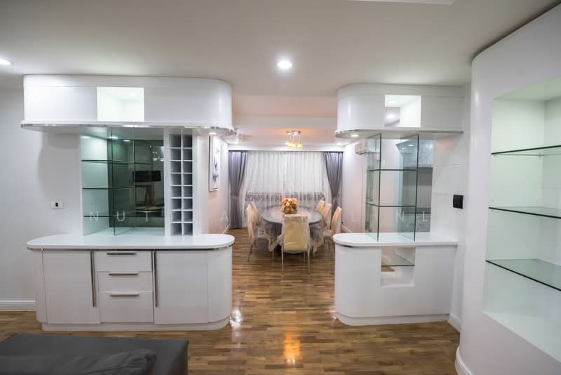 President Park Sukhumvit 24, Bangkok, 99 Sukhumvit 24 Alley, Khlongtoei Nua, Watthana, Bangkok, 3 Bedrooms, 240 sqm, Condo For Sale, by Nuttharom Linla, 500276586 - DDproperty.com