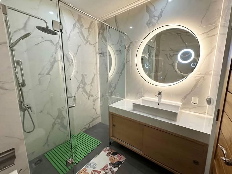 Watermark Chaophraya, Bangkok, Soi Charoennakorn 39-41, Charoennakorn Road, Bang Lam Phu Lang, Khlong San, Bangkok, 4 Bedrooms, 284 sqm, Condo For Sale, by Patcharaporn Binsorlae, 500276589 - DDproperty.com