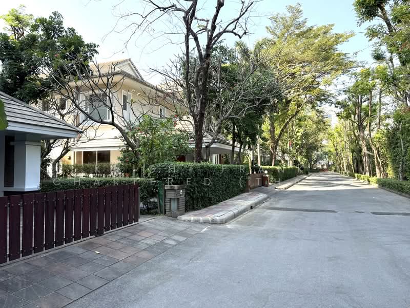 For Rent - Pool Villa House in Sukhumvit, Bangkok