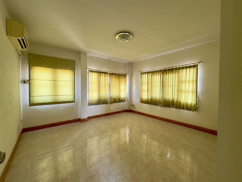 บ้านเดี่ยว 2 ชั้น 110 ตร.ว. ซอยชุมชน99 ซอยเพชรเกษม81 ถนนเพชรเกษม, Bangkok, ถนนเพชรเกษม, Nong Kham, Nong Khaem, Bangkok, 3 Bedrooms, 400 sqm, Single Detached House For Sale, by คุณ ผ่องใส เปาะทอง (อัญ), 500276626 - DDproperty.com
