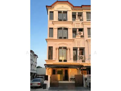 ขาย - ขาย โฮมออฟฟิศ 4 ชั้น รีโนเวทใหม่ บ้านกลางเมือง พระราม 9 - ลาดพร้าว (SPSAD3959), กรุงเทพ