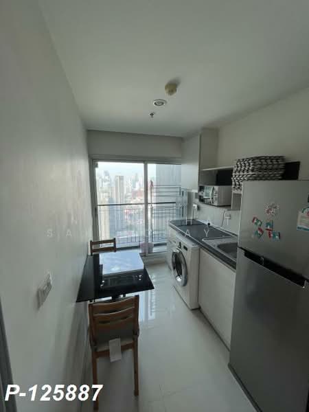 Life Ratchadapisek, Bangkok, 279 Ratchadapisaek Road, Huai Khwang, Huai Khwang, Bangkok, 1 Bedroom, 32 sqm, Condo For Rent, by Nichaphat Sakunchayapha, 500276730 - DDproperty.com