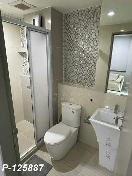 Life Ratchadapisek, Bangkok, 279 Ratchadapisaek Road, Huai Khwang, Huai Khwang, Bangkok, 1 Bedroom, 32 sqm, Condo For Rent, by Nichaphat Sakunchayapha, 500276730 - DDproperty.com