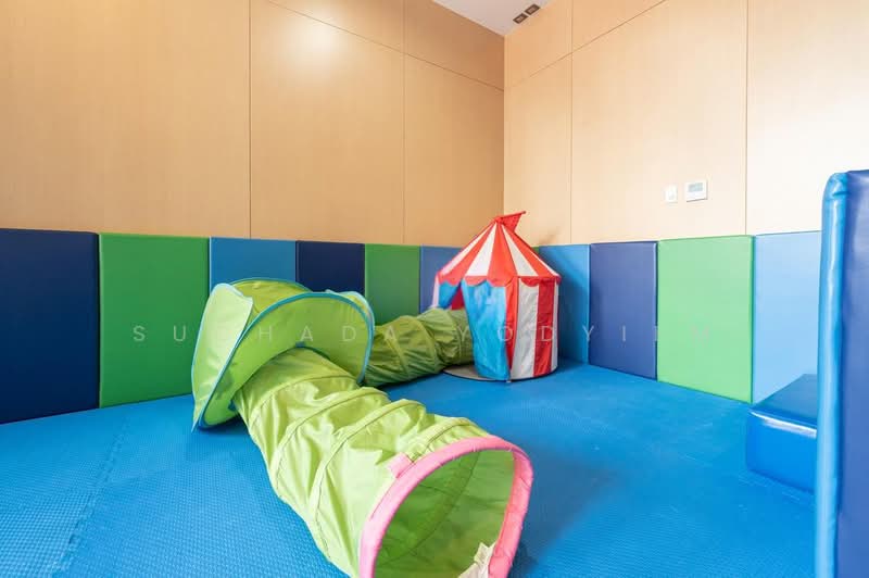 Sindhorn Residence, Bangkok, 54 Soi Ton Son, Lumphini, Pathum Wan, Bangkok, 2 Bedrooms, 112 sqm, Condo For Sale, by Suchada Yodyiem, 500276732 - DDproperty.com