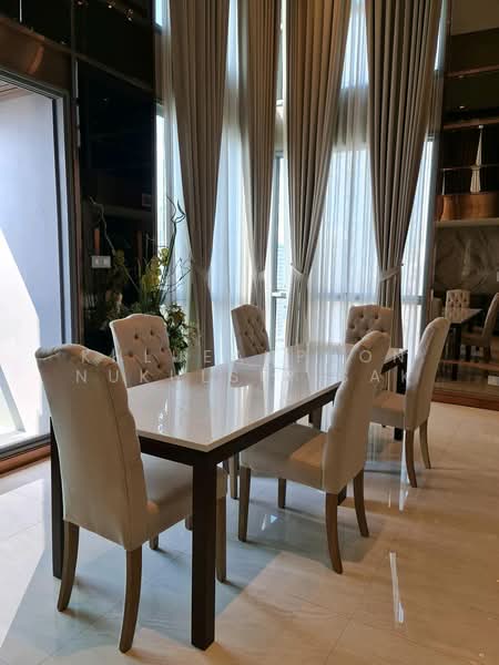 H Sukhumvit 43, Bangkok, 28 Sukhumvit 34 Road, Khlong Tan Nua, Watthana, Bangkok, 4 Bedrooms, 238 sqm, Condo For Rent, by Khlueanphon Nukulsirisak, 500276776 - DDproperty.com