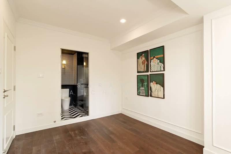 Supalai Place Sukhumvit 39, Bangkok, 175-179 Soi Sukhumvit 39 Sukhumvit Road, Khlong Tan Nua, Watthana, Bangkok, 4 Bedrooms, 338 sqm, Condo For Sale, by Sarawut Ratchawong, 500276827 - DDproperty.com