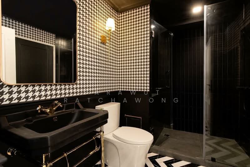 Supalai Place Sukhumvit 39, Bangkok, 175-179 Soi Sukhumvit 39 Sukhumvit Road, Khlong Tan Nua, Watthana, Bangkok, 4 Bedrooms, 338 sqm, Condo For Sale, by Sarawut Ratchawong, 500276827 - DDproperty.com