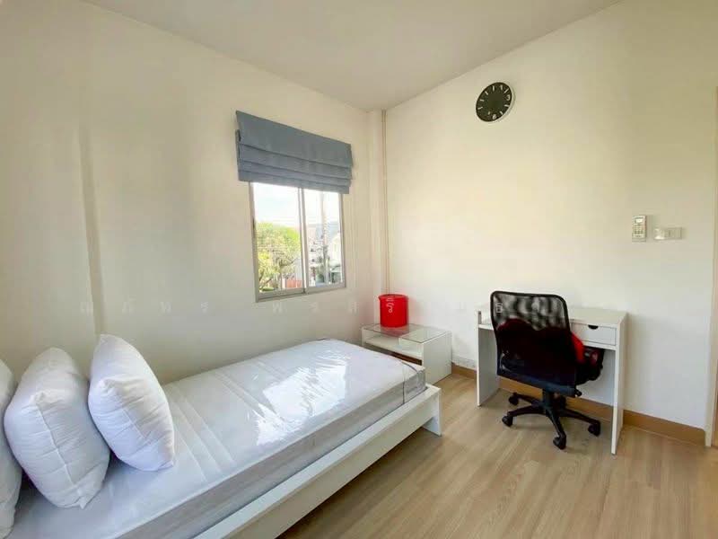 Neighborhome Watcharaphon, Bangkok, Sukhaphiban 5, Sam Wa Tawan Ok, Khlong Sam Wa, Bangkok, 4 Bedrooms, 150 sqm, Single Detached House For Rent, by ณภัทร พรสิริเมธากุล, 500276829 - DDproperty.com