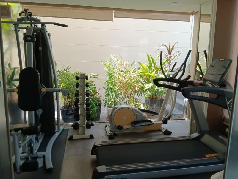 Shine@33 (formerly Triple Oaks), Bangkok, Khlong Tan Nua, Watthana, Bangkok, 2 Bedrooms, 115 sqm, Condo For Rent, by Sarawut Ratchawong, 500276855 - DDproperty.com