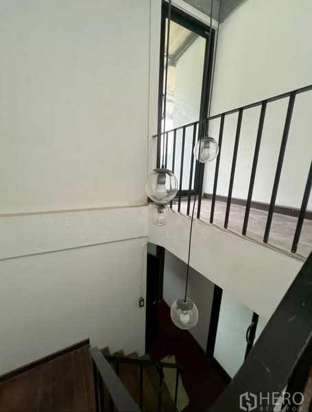 For Rent Home Office 300 sqm BTS Ekkamai Watthana Bangkok HRE00640, Bangkok, สุขุมวิท, Khlong Tan Nua, Watthana, Bangkok, , 300 sqm, Shophouse For Rent, by Hero Realtor Co., Ltd., 500276868 - DDproperty.com