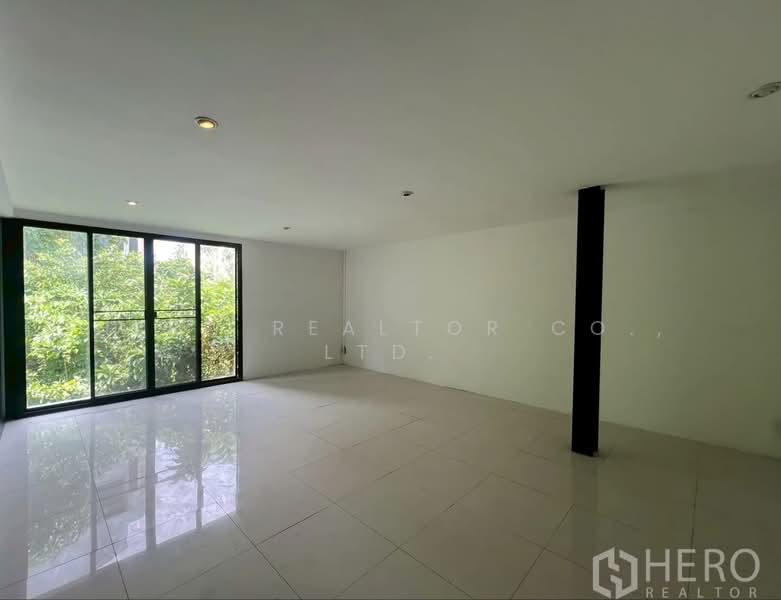 ให้เช่า โฮมออฟฟิศ 300 ตรม. BTS เอกมัย กรุงเทพ HRE00640, กรุงเทพ, สุขุมวิท, คลองตันเหนือ, วัฒนา, กรุงเทพ, 300 ตร.ม., ตึกแถว-อาคารพาณิชย์ ให้เช่า, โดย Hero Realtor Co., Ltd., 500276868 - DDproperty.com