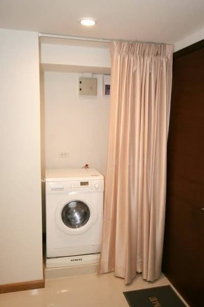 The Rajdamri, Bangkok, Ratchadamri Road, Lumphini, Pathum Wan, Bangkok, 1 Bedroom, 58 sqm, Condo For Sale, by Sarawut Ratchawong, 500276869 - DDproperty.com