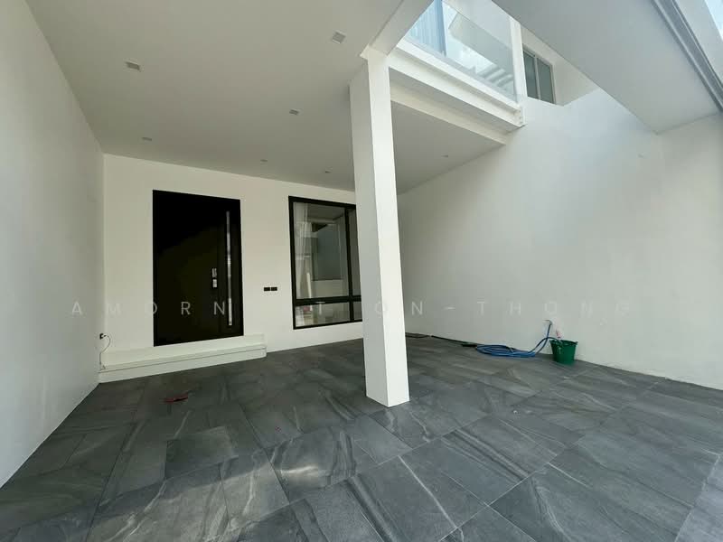 Townhouse, Bangkok, Khlong Tan Nua, Watthana, Bangkok, 4 Bedrooms, 250 sqm, Townhouse For Sale, by Amornrat On-Thong, 500276916 - DDproperty.com