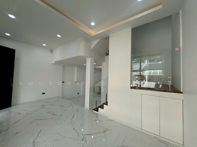 Townhouse, Bangkok, Khlong Tan Nua, Watthana, Bangkok, 4 Bedrooms, 250 sqm, Townhouse For Sale, by Amornrat On-Thong, 500276916 - DDproperty.com