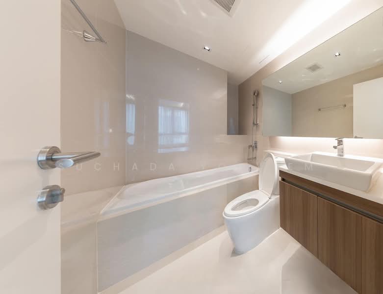 Vtara Sukhumvit 36, Bangkok, 118 Soi Saen Sabai, Phra Kanong, Khlong Toei, Bangkok, 1 Bedroom, 29 sqm, Condo For Sale, by Suchada Yodyiem, 500276920 - DDproperty.com