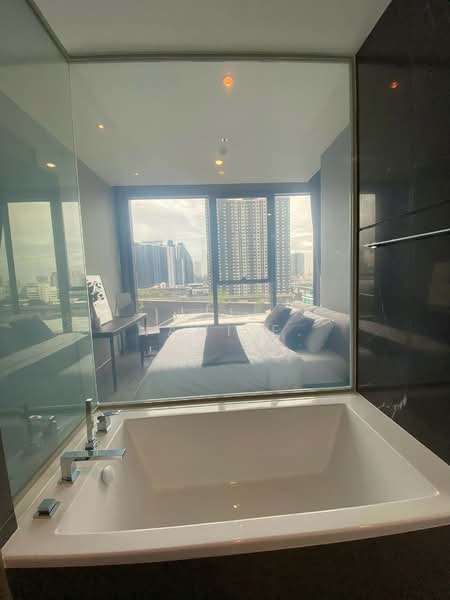 The Esse at Singha Complex, Bangkok, 1788 New Petchaburi Rd, Khlongtoei Nua, Watthana, Bangkok, 1 Bedroom, 48 sqm, Condo For Rent, by Nami E., 500276922 - DDproperty.com