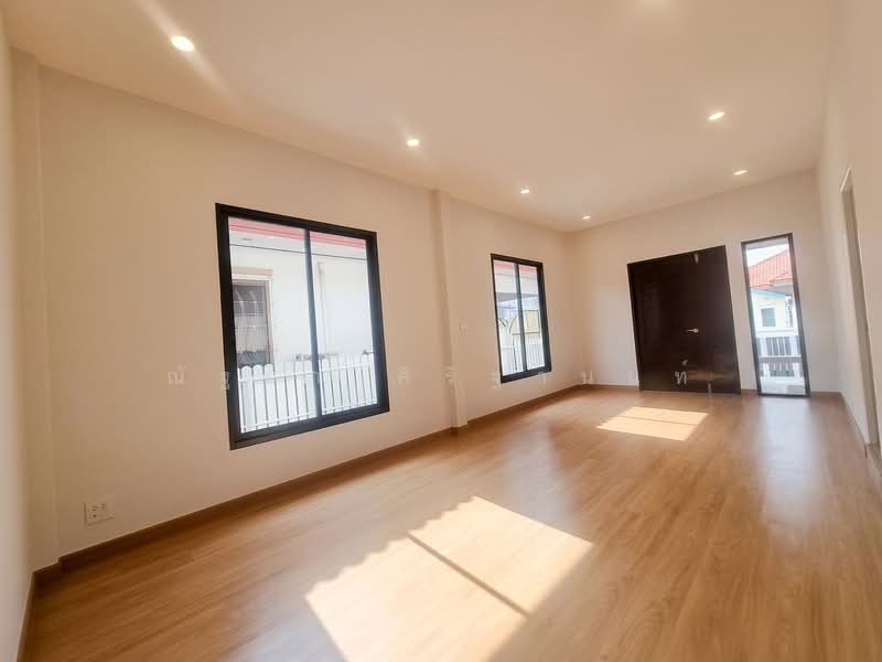 Baan Thanmankhong Khlong 2 : บ้านฐานมั่นคง คลอง 2, ปทุมธานี, คลองสอง, คลองหลวง, ปทุมธานี, 114 ตร.ม., บ้านเดี่ยว ขาย, โดย ณัฐยา ศิริฐานนท์, 500276940 - DDproperty.com